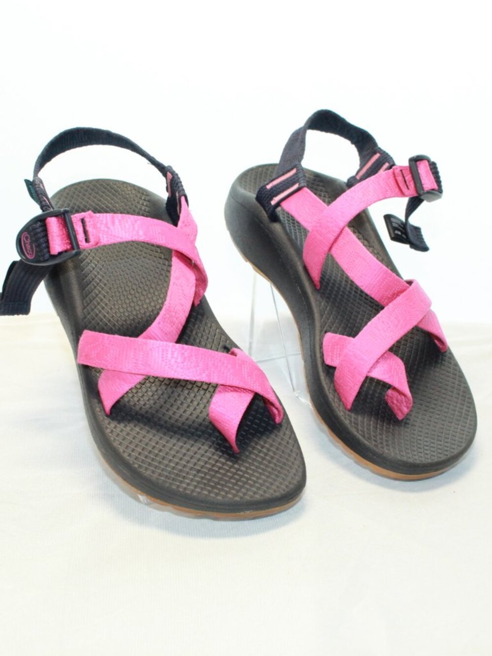Chaco Size 9 Magenta Pink Z/Cloud 2 Toe Loop Adjustable Sport Sandals J107286
